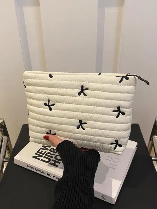 EMILY | Large Capacity Quilted Pouch