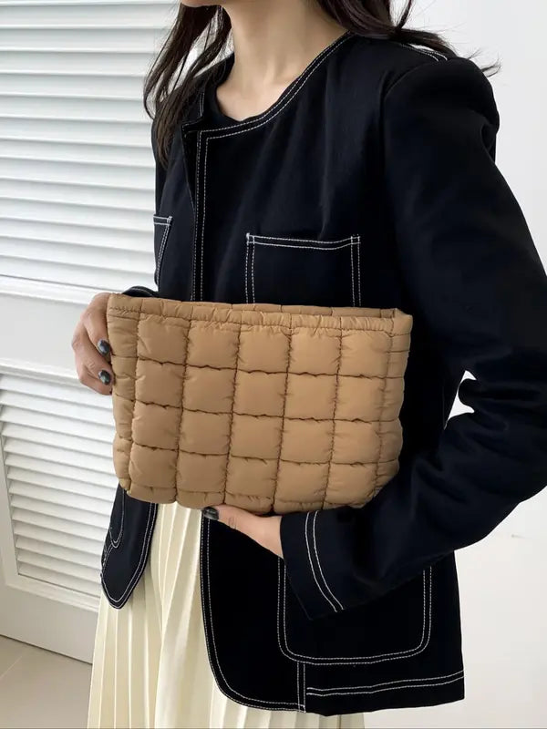 EMILY | Large Capacity Quilted Pouch