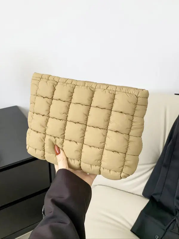 EMILY | Large Capacity Quilted Pouch